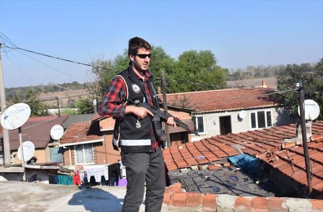 Roman Mahallesine Uyuşturucu Baskını