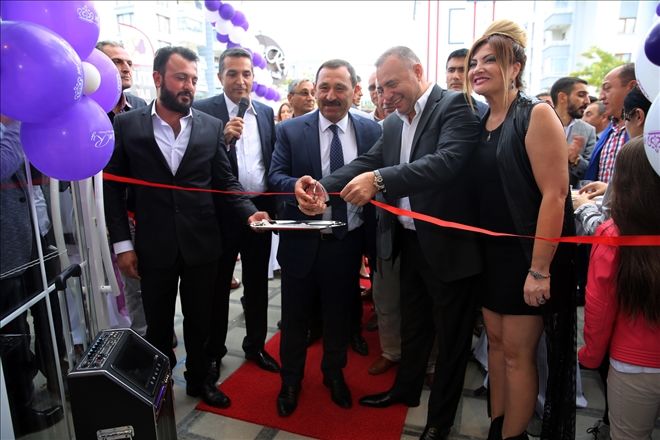 DEMİREL VE KAYNARCA AÇILIŞTA BULUŞTU