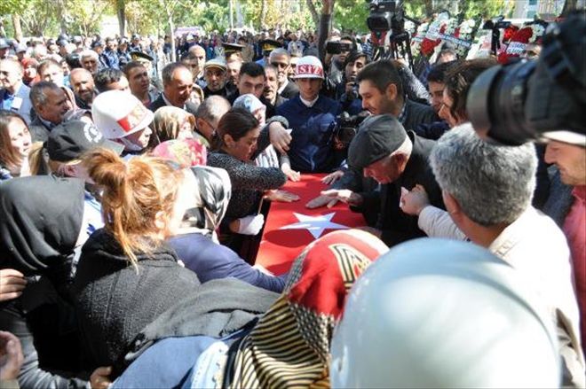 Kayseri´de Şehit Uzman Çavuş Arda Şen´i, 5 Bin Kişi Uğurladı