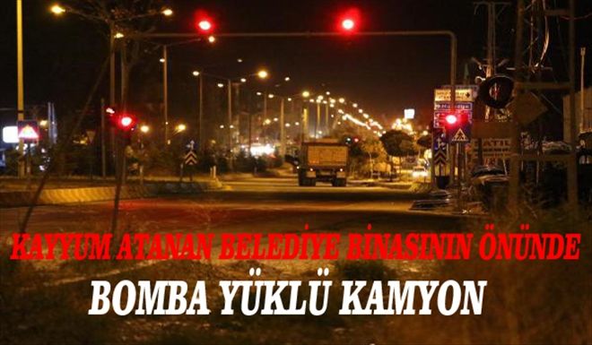 Erciş´te Belediye Binası Önünde Bombo Yüklü Kamyon Ele Geçirildi 