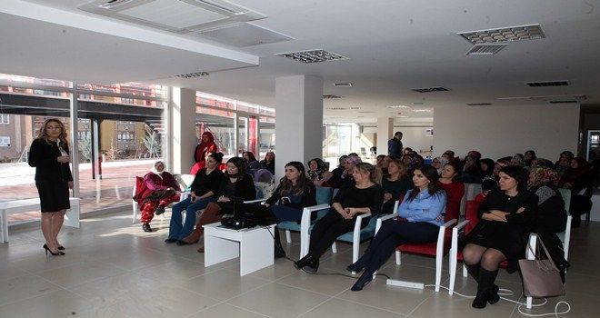 Kız çocuklarına verilebilecek en güzel hediye HPV aşısı