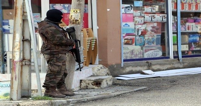 Adana´da kepenk kapatan esnafa para cezası