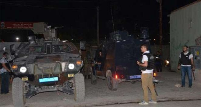 Ağrı´da cezaevine el yapımı patlayıcı atıldı