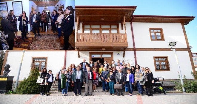  Akademisyenler Satı Kadın Müzesini gezdi 