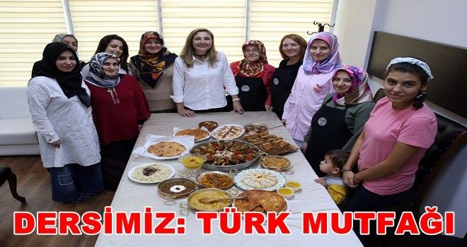 Aşçılık Kursunda ´Anneanne Yemekleri´ yaptılar