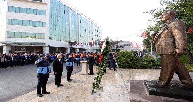 Yenimahalle Ata´sını sevgi ve özlemle andı