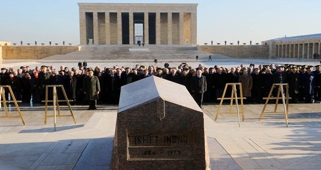 İsmet İnönü kabri başında anıldı