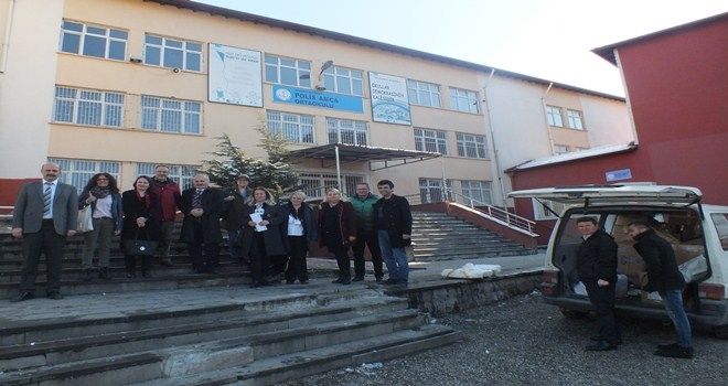 Zafer Koleji´nin Kardeş Okulu Polis Amca Ortaokulu 