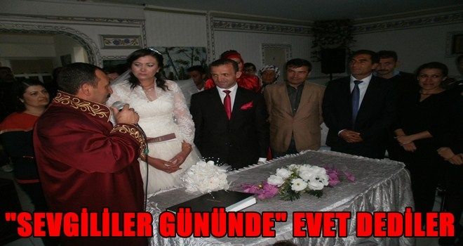 33 çift mutluluğa 14 Şubat´ta ?evet´ dedi     