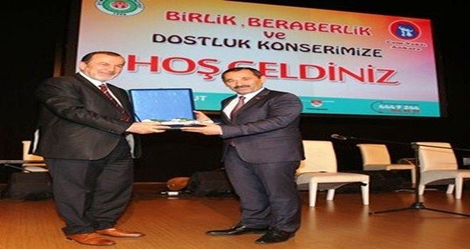 CEM VAKFINDAN DOSTLUK KONSERİ