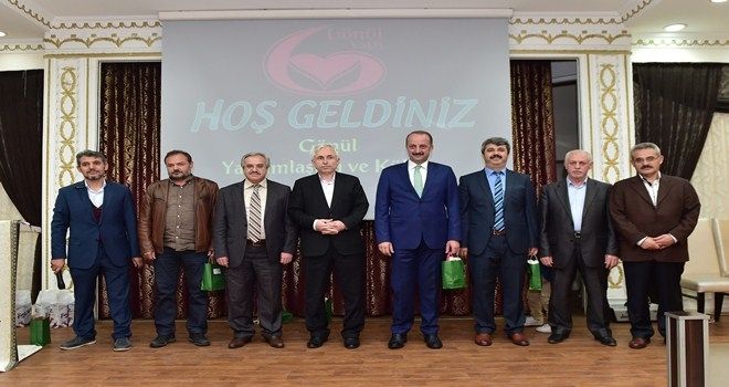 Akgül, kurucusu olduğu vakfın iftarına katıldı