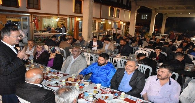 BAŞKAN GÜNEY HAL ESNAFI İLE İFTARDA BİRARAYA GELDİ