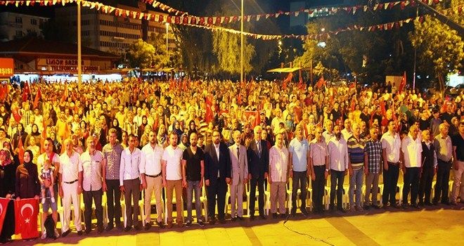 BAŞKAN TUNA ŞEHİT AİLELERİYLE BULUŞTU 