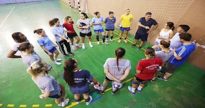 Yenimahalle Belediyespor, Çek Cumhuriyeti yolcusu