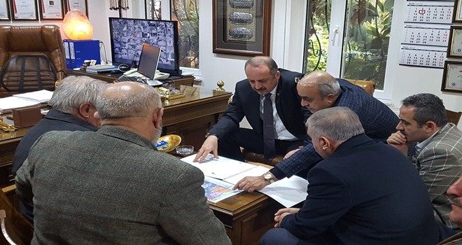 Akgül esnafın dertlerini dinledi