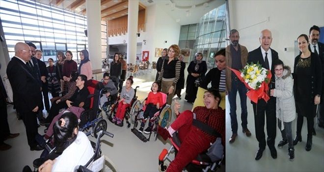 Yaşar, 2018´in ilk mesaisini engelli çocuklarla yaptı
