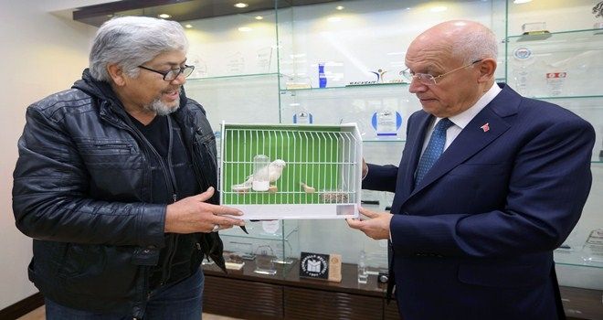 Tescilli güzelden Başkan Yaşar´a ziyaret