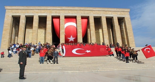 GENÇLER ATA´SININ İZİNDE