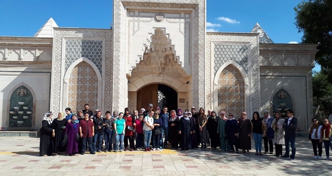 KONYA GEZİSİ ENGELLİLERİ ÇOK MUTLU ETTİ