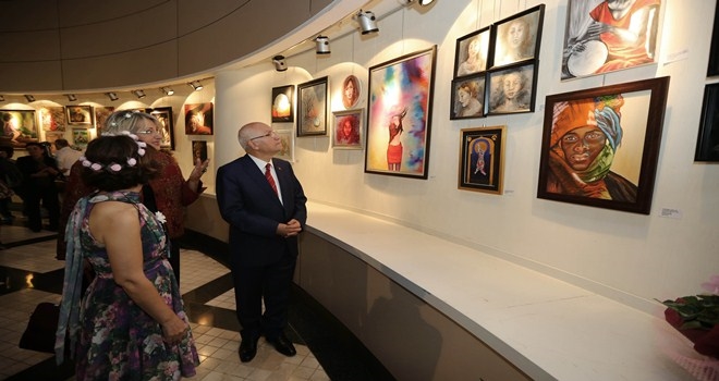 Kadın ressamlar şiddete karşı bayrak açtı
