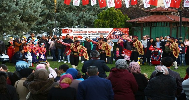 KEÇİÖREN´DE CUMHURİYET COŞKUSU
