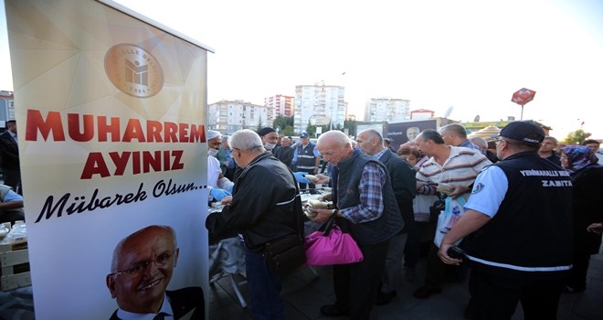 15 bin kişiye aşure dağıtıldı