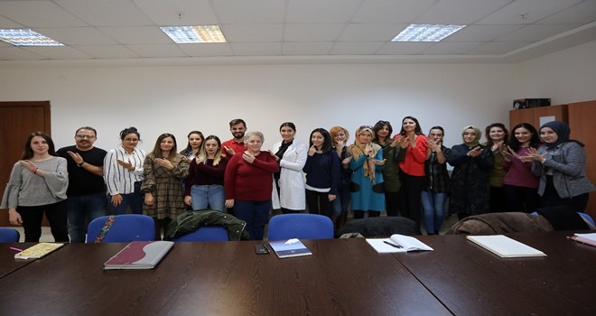 Yenimahalle sakinlerine işaret dili eğitimi