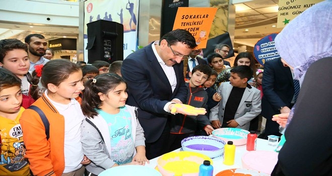 ÇOCUK HAKLARI KEÇİÖREN´DE YAŞATILDI