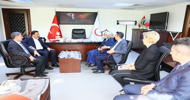 BAŞKAN AK DİŞ HEKİMLERİNİ UNUTMADI