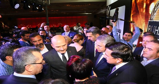 GÖNÜL BELEDİYECİLİĞİ ÖDÜLÜ´NÜN SAHİBİ BAŞKAN AK OLDU
