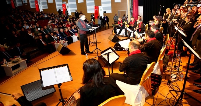 GÖNÜLLER 100 YILLIK TÜRKÜLERLE TİTREDİ