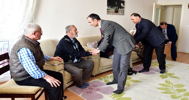 Acı gün dostu