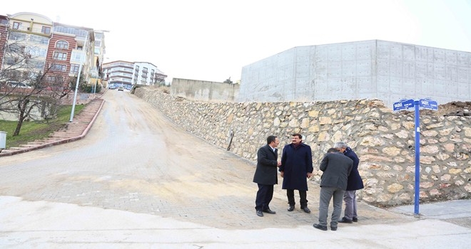 PARKE TAŞINDAN YAPILAN YOLLAR HİZMETTE
