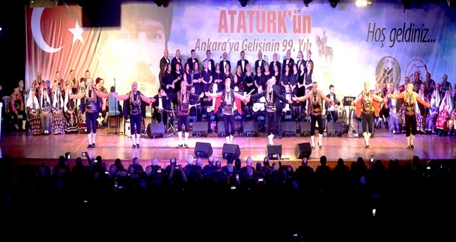 99. Yıla coşkulu kutlama