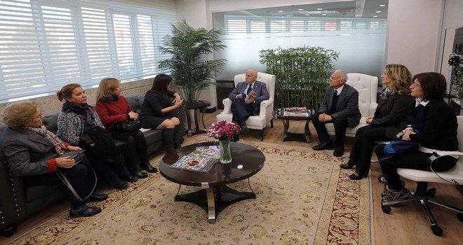 Yaşar, ?Kadınların olduğu yerde tertip ve düzen olur?