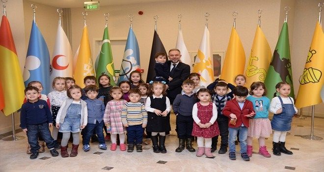Miniklerden ?Başkan Amca?ya ziyaret