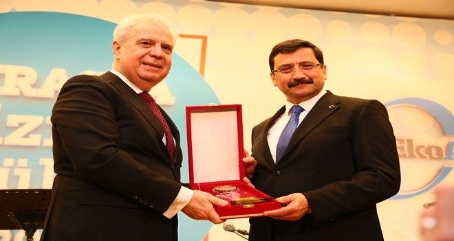 BAŞKAN AK´A AVRASYA HİZMET ÖDÜLÜ