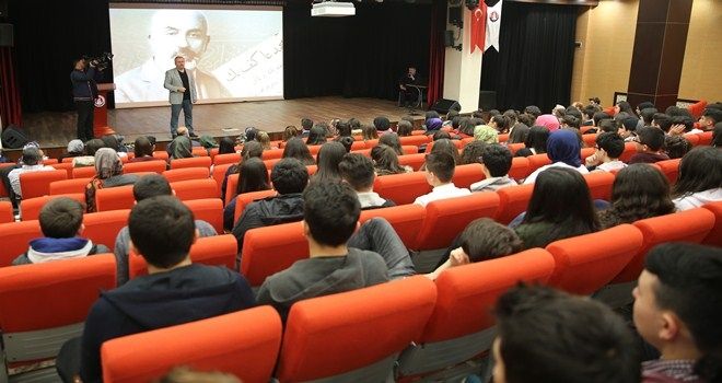 İSTİKLAL MARŞI´NIN KABÜLÜ ÖZEL PROGRAMLA KUTLANDI