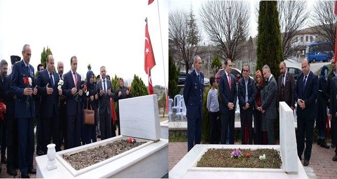 Şehitler mezarları başında anıldı