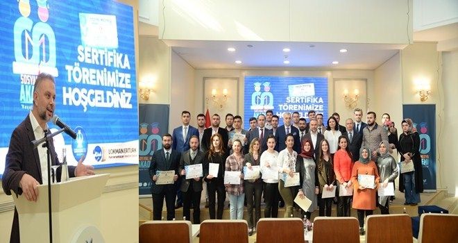 Sosyal Medya Akademisi ilk mezunlarını verdi