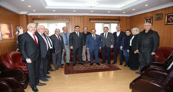 KENT KONSEYİ YÖNETİMİNDEN DEMİREL´E ZİYARET 