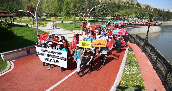 SAĞLIKLI YAŞAM İÇİN YÜRÜYÜN