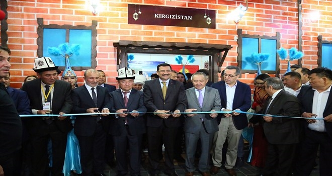 KEÇİÖREN´DE SAHNE KIRGIZLARIN