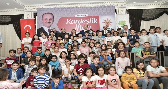 Kardeşlik İftarı yetim ve öksüzleri biraraya getirdi