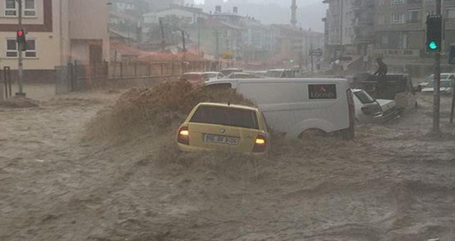 Ankara´yı sel vurdu