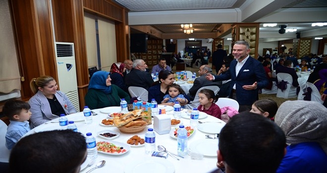 Şehit aileleri ve gaziler iftarda buluştu