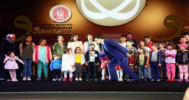 KADİR GECESİNDE ELLER SEMAYA AÇILDI