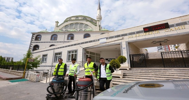 Yenimahalle de cami ve mezarlıklarda Bayram temizliği