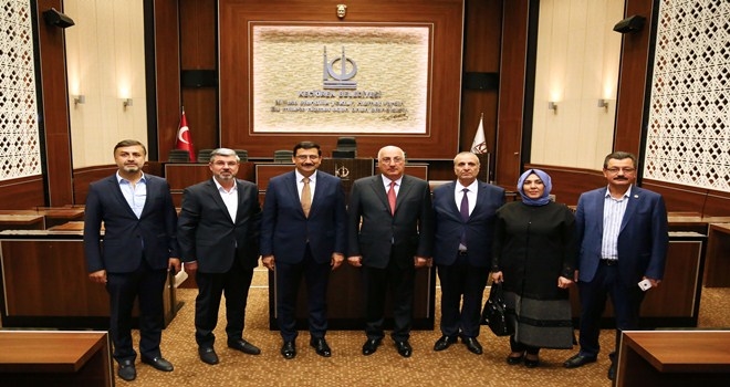 AZERİ HEYETTEN BAŞKAN AK´A ZİYARET