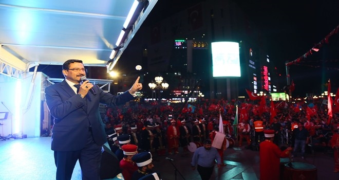 15 TEMMUZ´UN YIL DÖNÜMÜNDE DE KEÇİÖREN TEK YÜREK